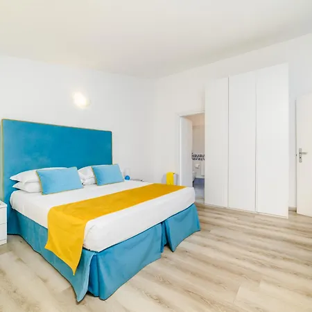 Estate4home - Relais Chiara Free Parking * סורנטו