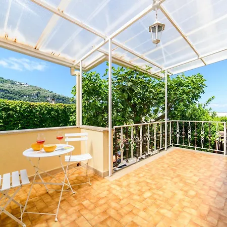 בית נופש Estate4home - Relais Chiara Free Parking