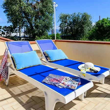 Estate4home - Relais Chiara Free Parking * סורנטו