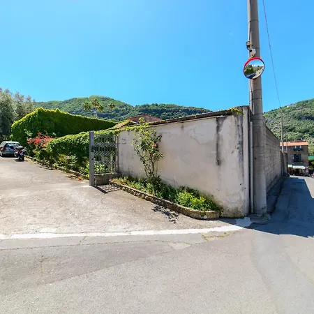 Estate4home - Relais Chiara Free Parking * סורנטו